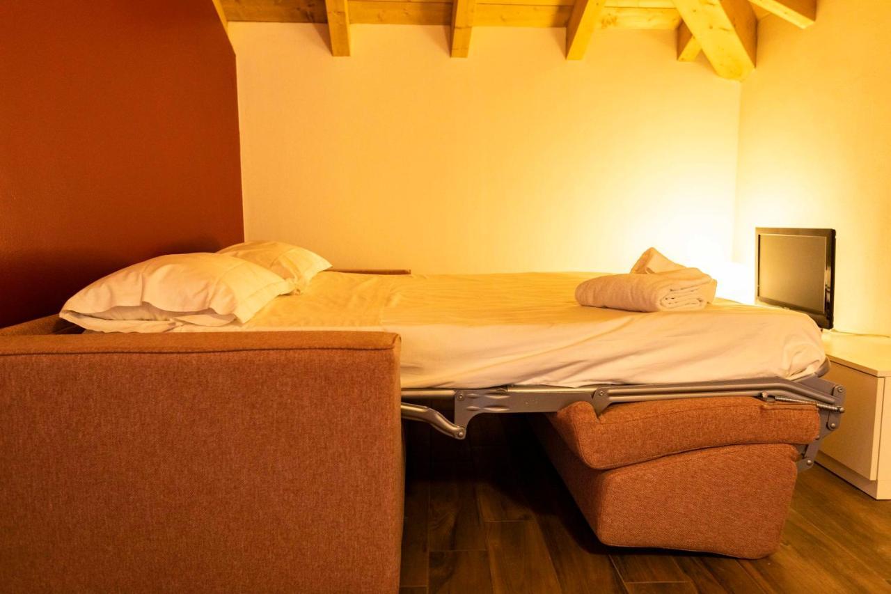Ca Del Trima Lägenhet Melegnano Exteriör bild
