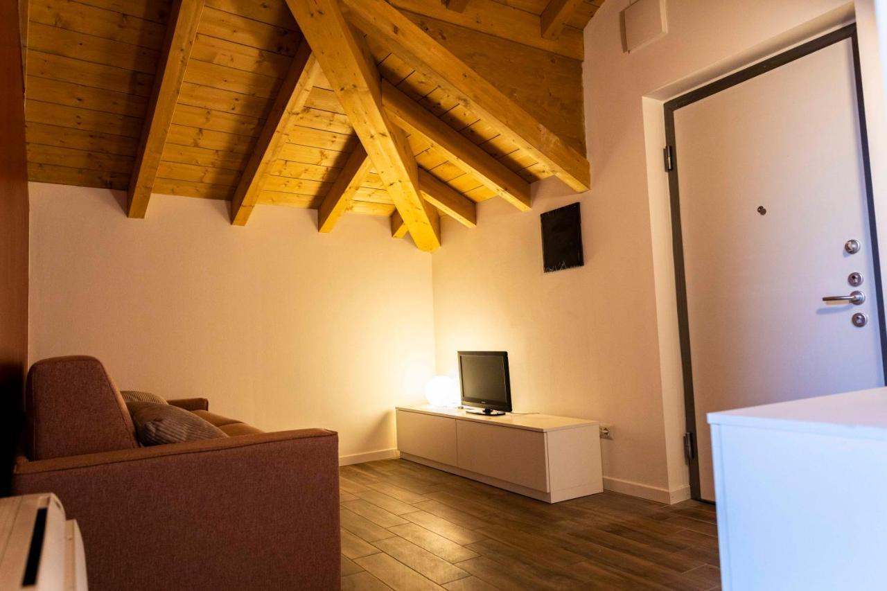 Ca Del Trima Lägenhet Melegnano Exteriör bild
