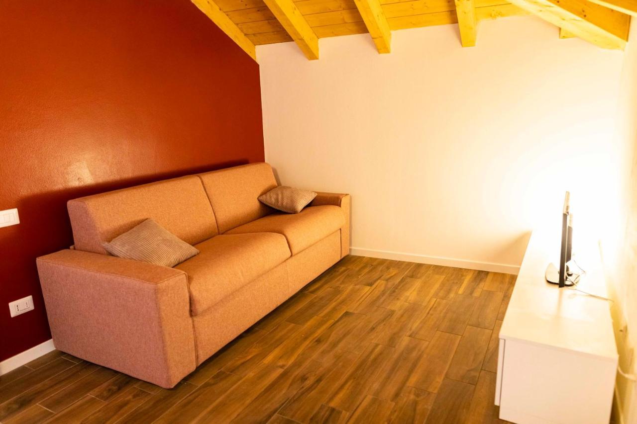 Ca Del Trima Lägenhet Melegnano Exteriör bild
