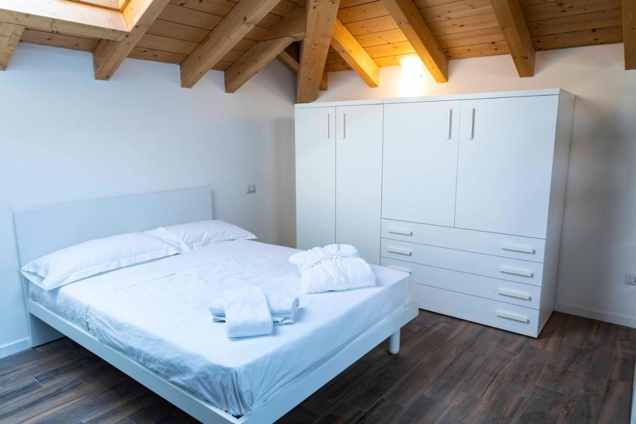 Ca Del Trima Lägenhet Melegnano Exteriör bild
